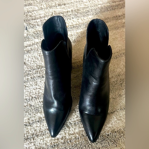 Steve Madden Black Leather Boots Kaylah Booties Anckle with 3 1/2” hills size 8M - Picture 2 of 10